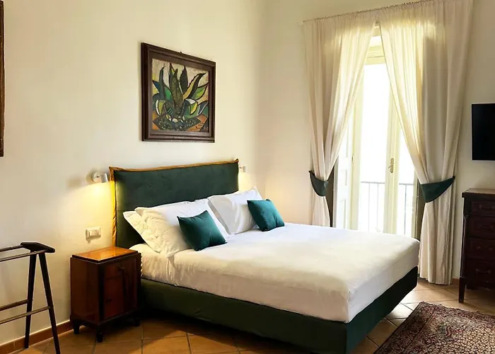 בית הארחה Dimora Dei Marchesi נאפולי