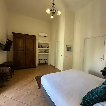 Guest house Dimora Dei Marchesi Naples